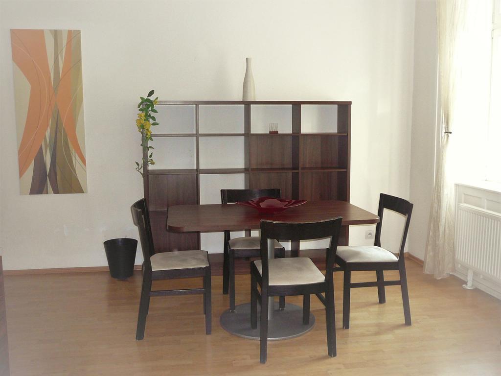 Lion Medena, Big Size, High Ceilings *
